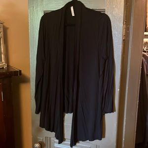 Isaac Levi light cardigan. Black 3X